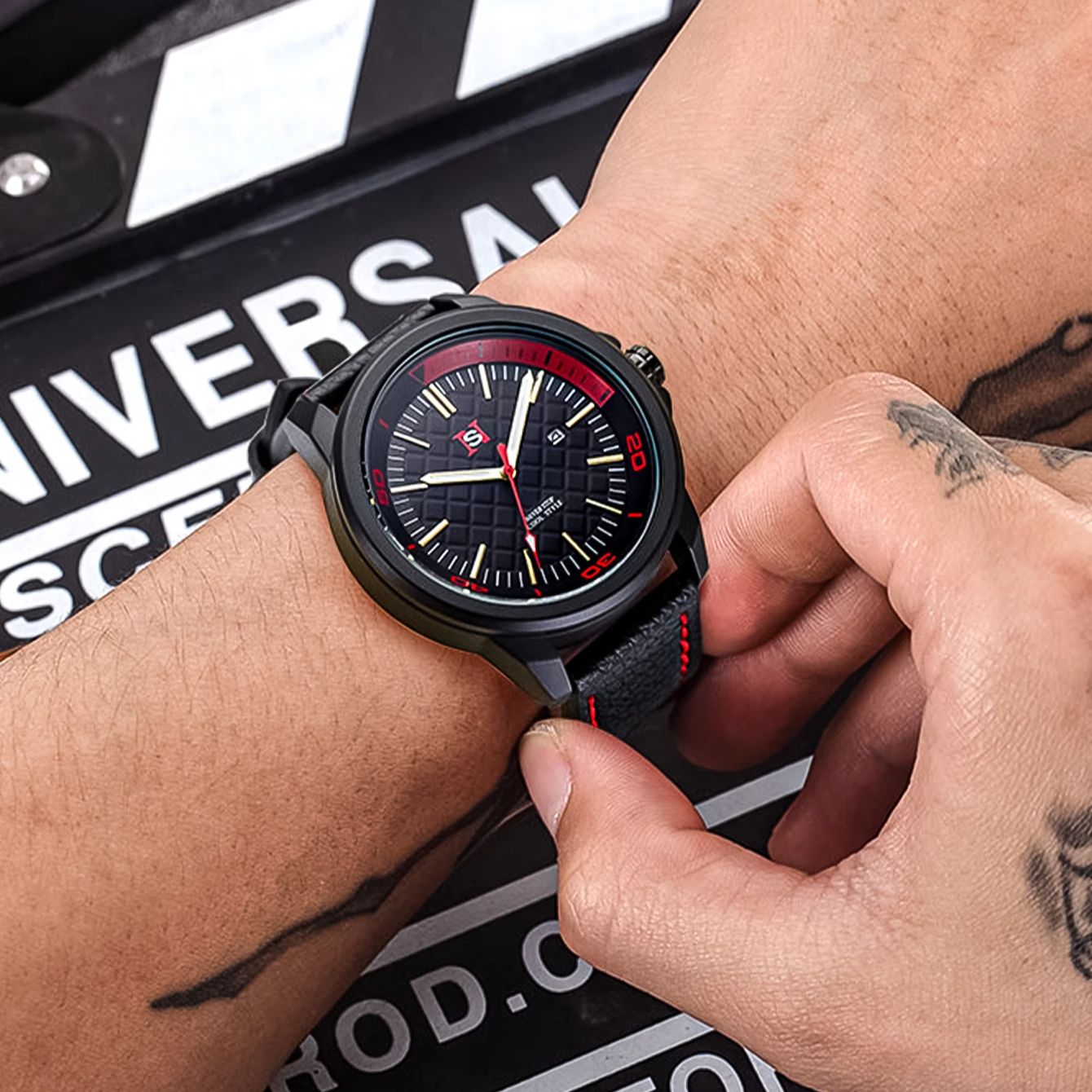 Ns-メンズレザーウォッチ、シンプル、ファッション、アウトド - Suede Strap Watch のレビューと価格